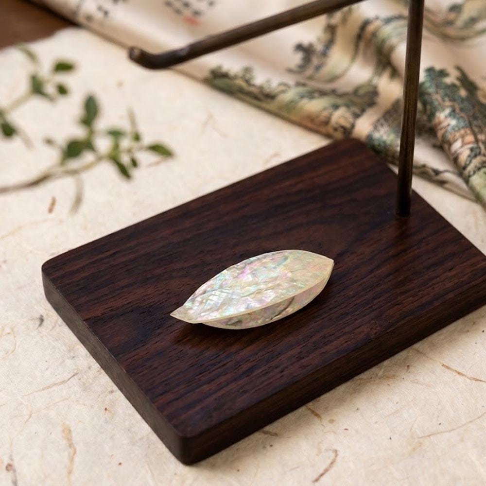Vintage-style mother-of-pearl inlaid tatting shuttle – Elegant Lace Tool