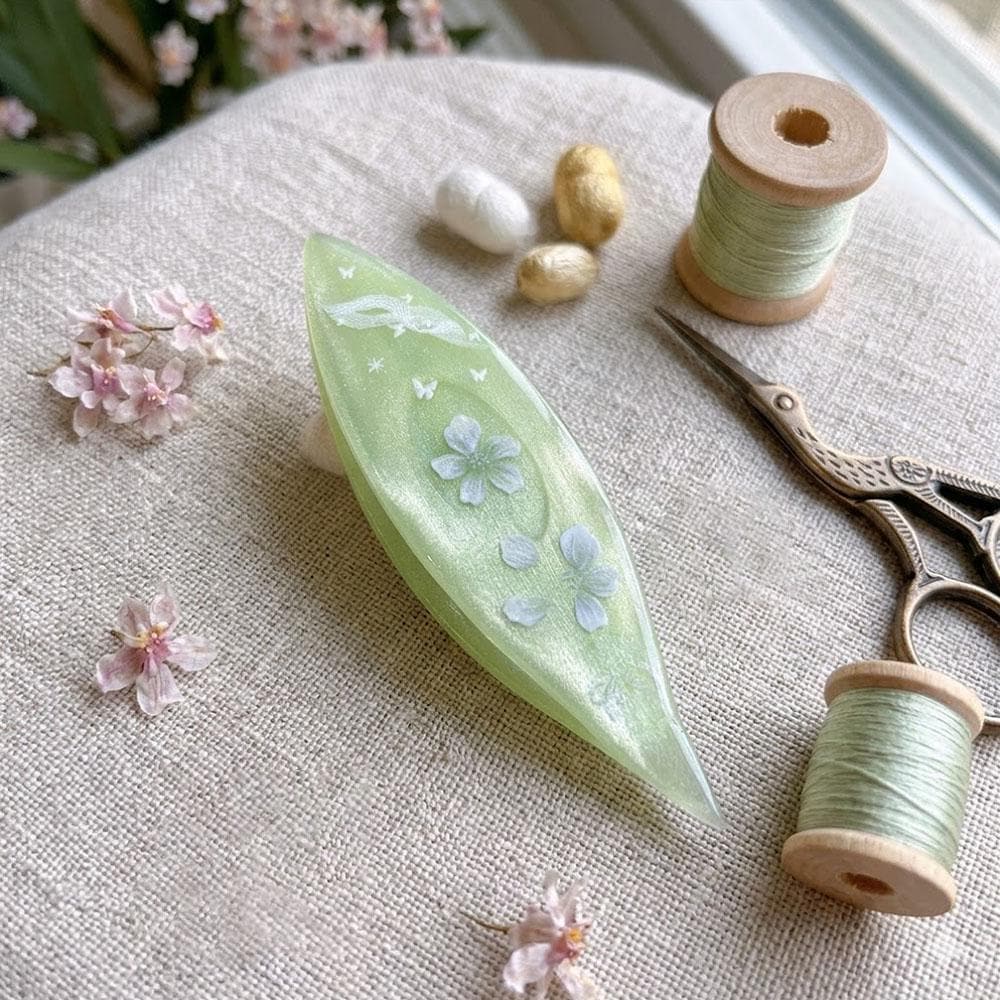 Tatting Shuttle with Hand-Painted Pattern– an elegant lace tool