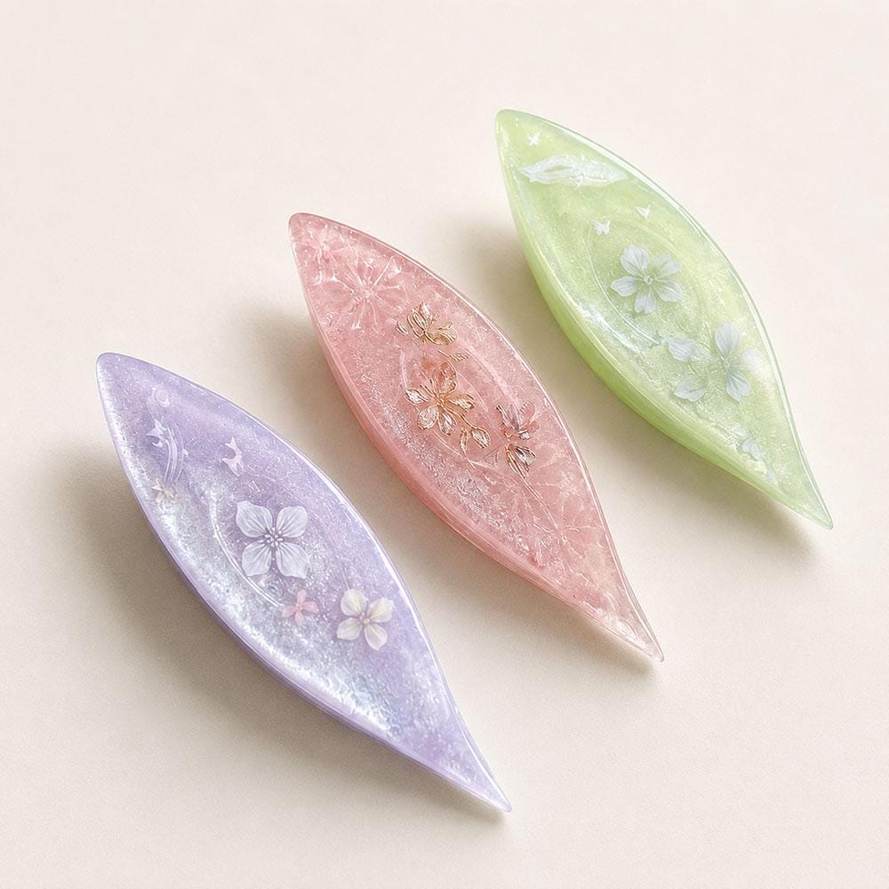 Tatting Shuttle with Hand-Painted Pattern– an elegant lace tool