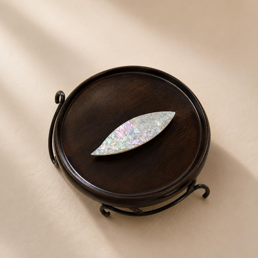 Mother of Pearl Tatting Shuttle Set, Includes 2 Shuttles and 1 Spool of Metallic Tatting Thread