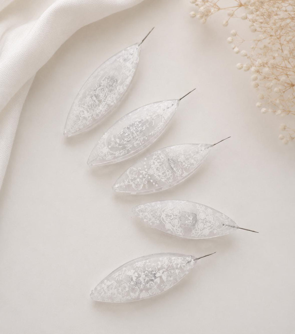 Lace Pattern Tatting Shuttle with 0.4mm Fine Hook, Clear or Black Frivolite Tool for Lace Making