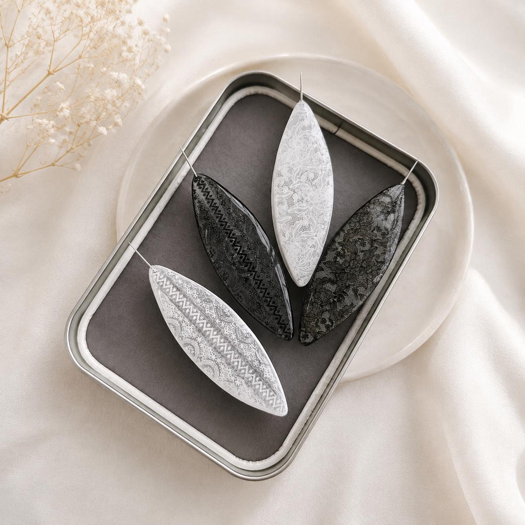 Lace Pattern Tatting Shuttle with 0.4mm Fine Hook, Clear or Black Frivolite Tool for Lace Making